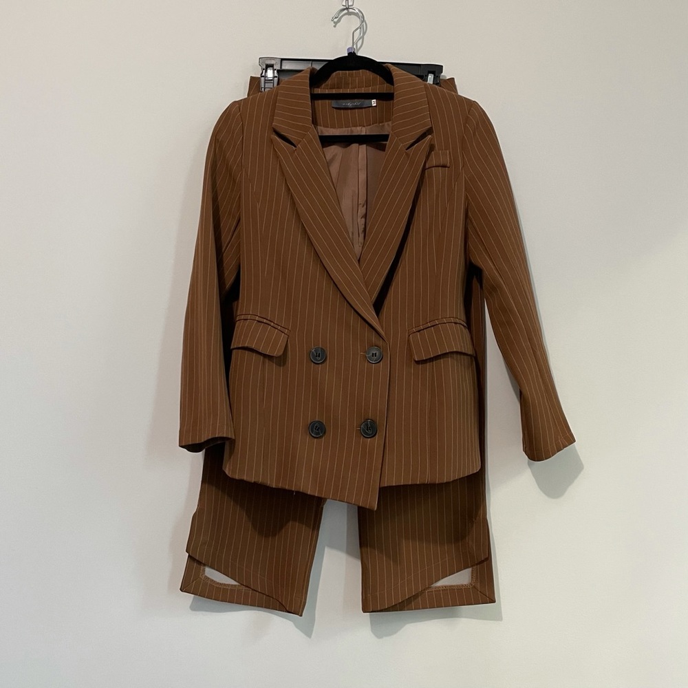 Brown Stripes Pants Suit